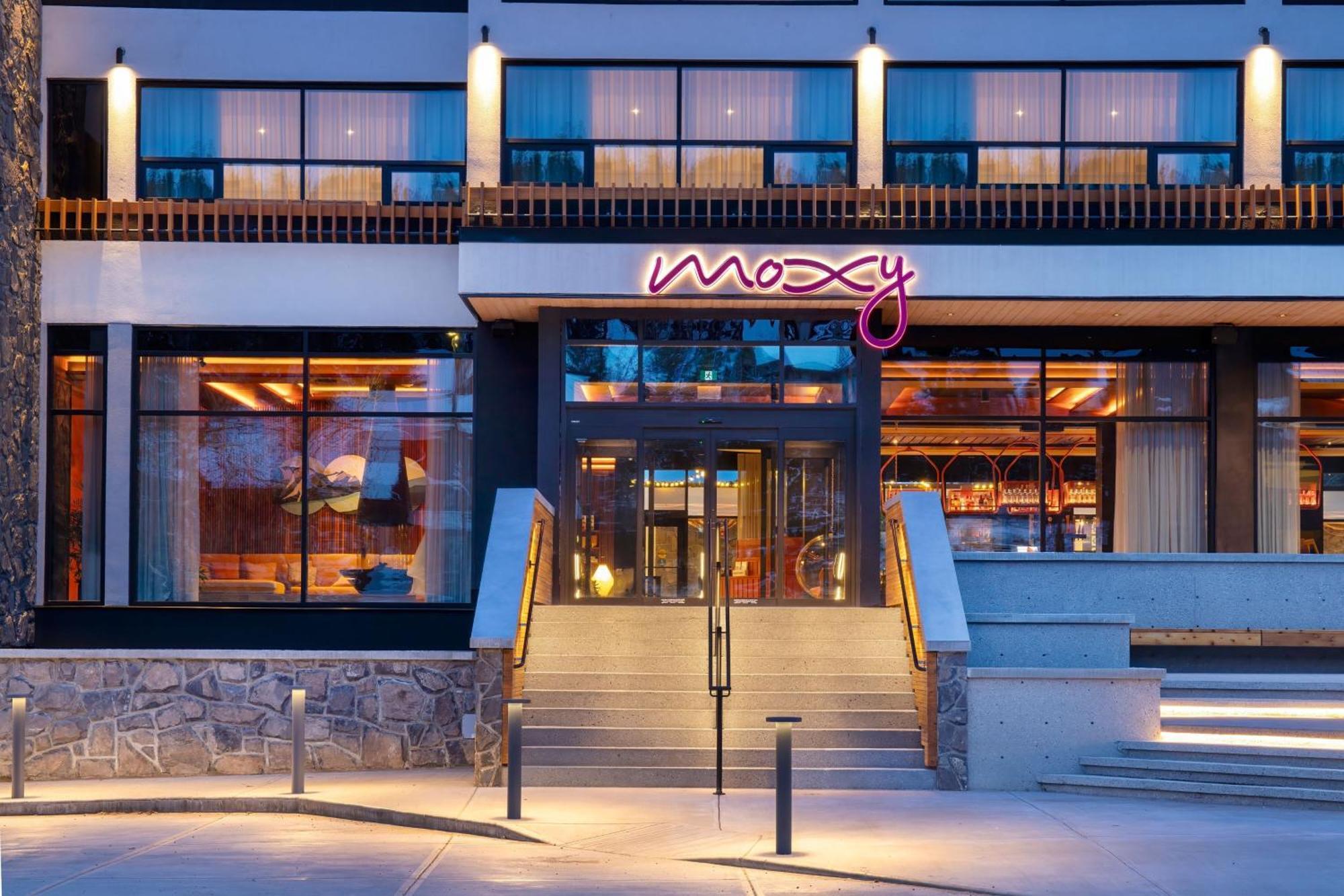 Moxy Banff Hotel Kültér fotó